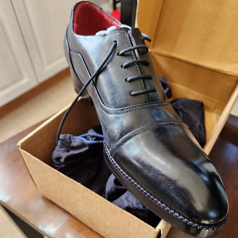 Lethato Handcrafted Men's Black Oxford Shoe
